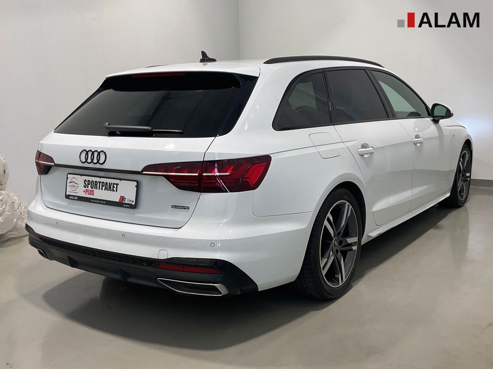 Audi A4 Av 40 TDI quatt Sline DAB Lane LED Tempo Pano foto 3