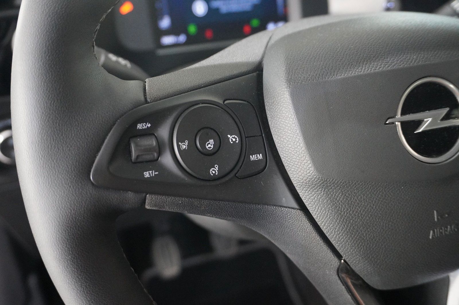 Fahrzeugabbildung Opel Corsa F 1.2 FACELIFT NAVI/LED/KAMERA/VIRT/SH/DAB