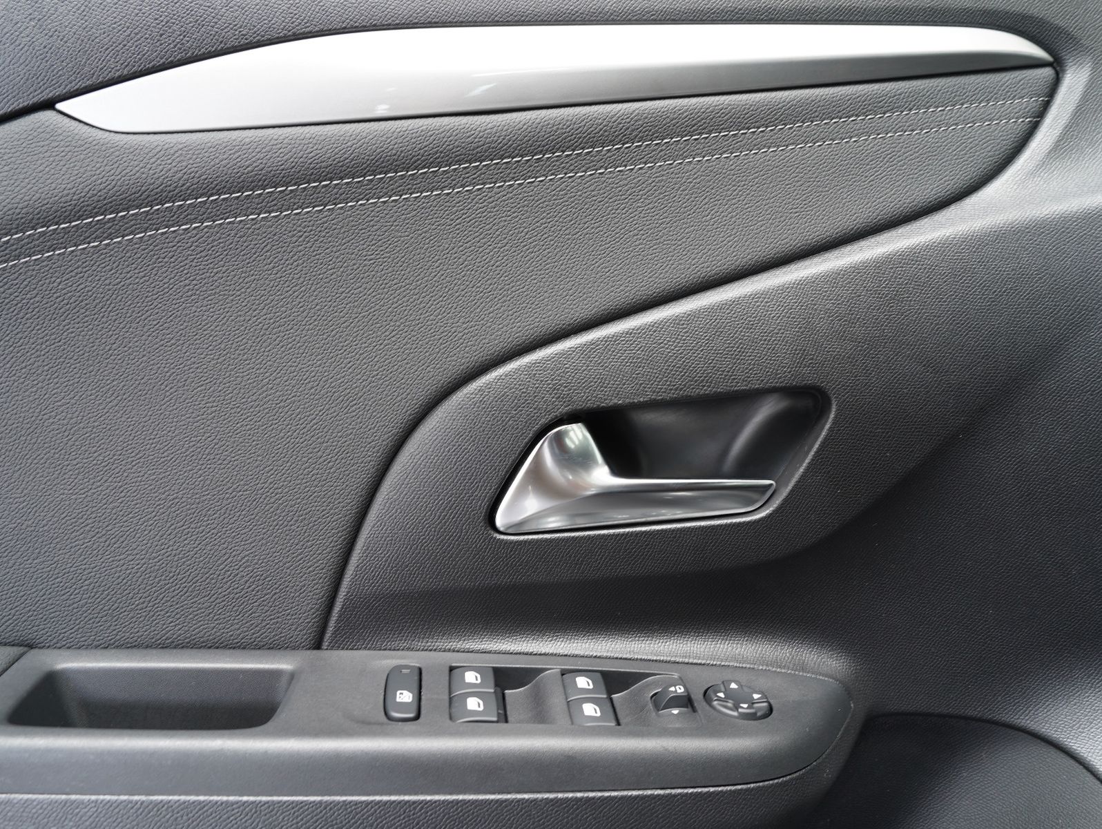 Fahrzeugabbildung Opel Corsa F 1.2 Turbo GS CARPLAY/LED/PDC/SHZ