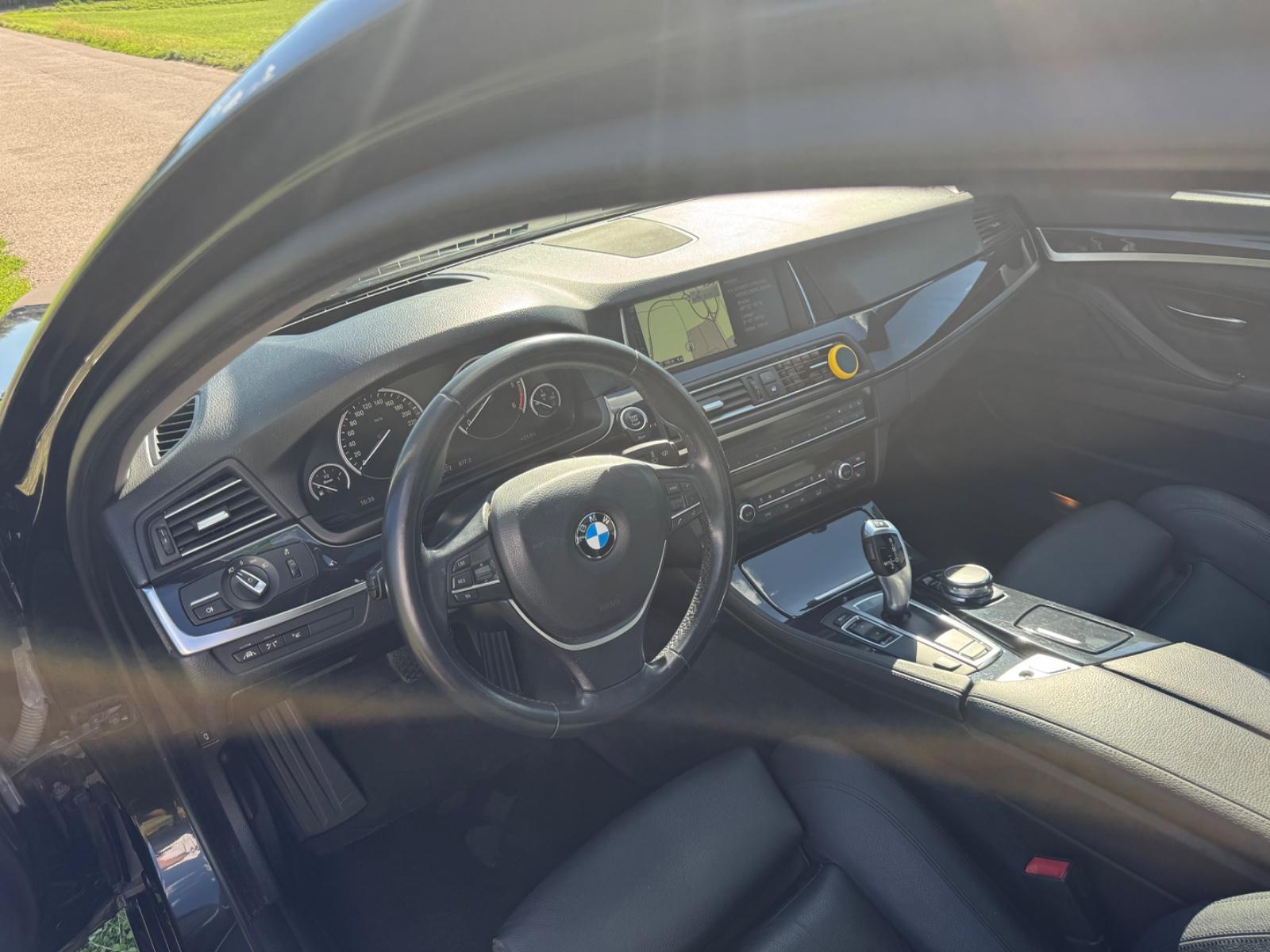 BMW 530d Touring A Luxury Line