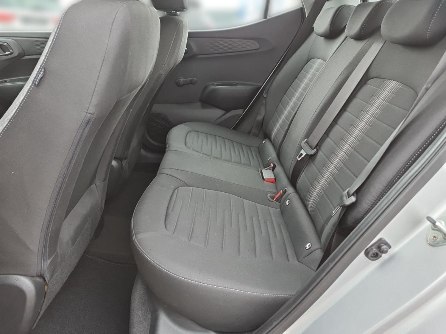 Fahrzeugabbildung Hyundai i10 TREND 1.2  KOMFORT-P+ALLWETTER+KAMERA+SHZ