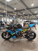 BMW S 1000 R Zubehör 1000 Euro brutto inkl. 3 Pakete - Offers