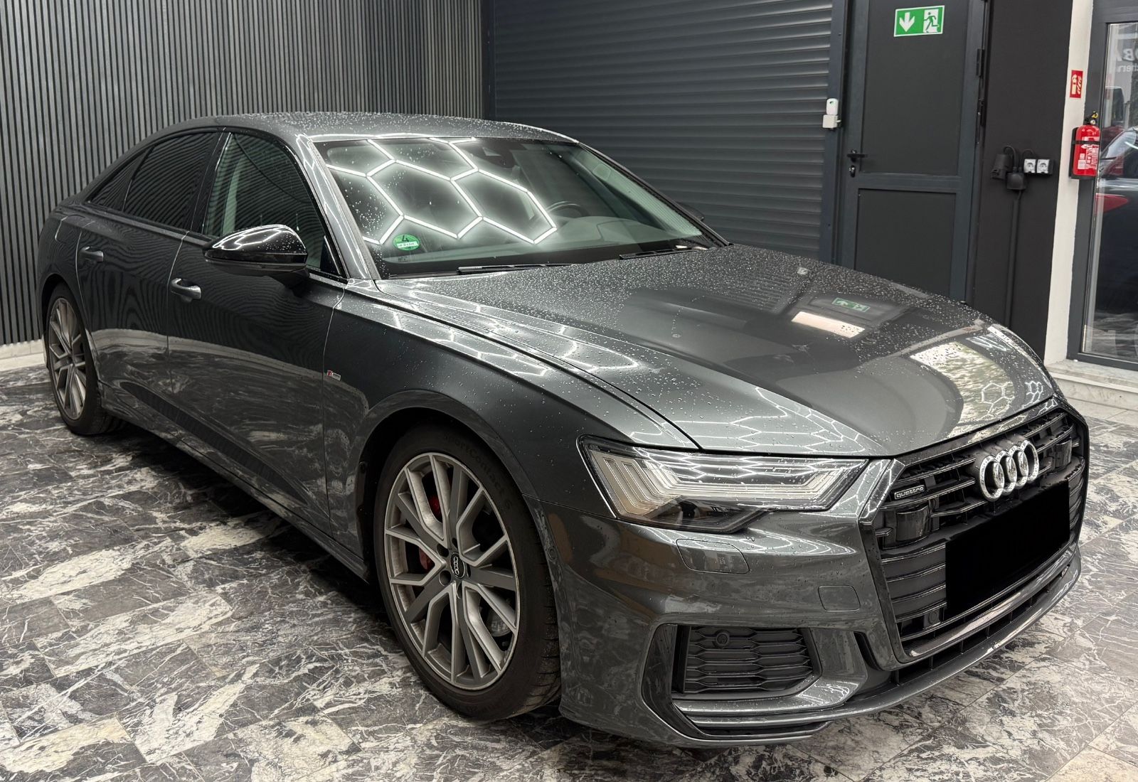 Audi A6 Lim. 55 TFSI e quattro sport Sline imagem 3