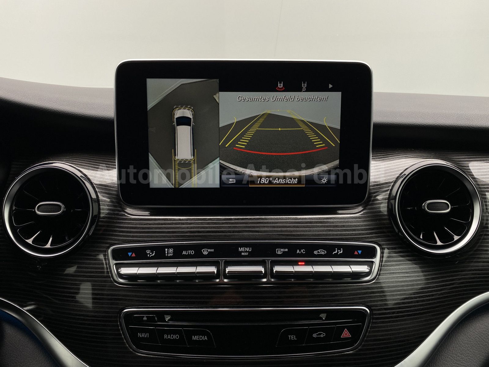 Fahrzeugabbildung Mercedes-Benz V 300d 4MATIC lang *Avantgarde Edition* 3187