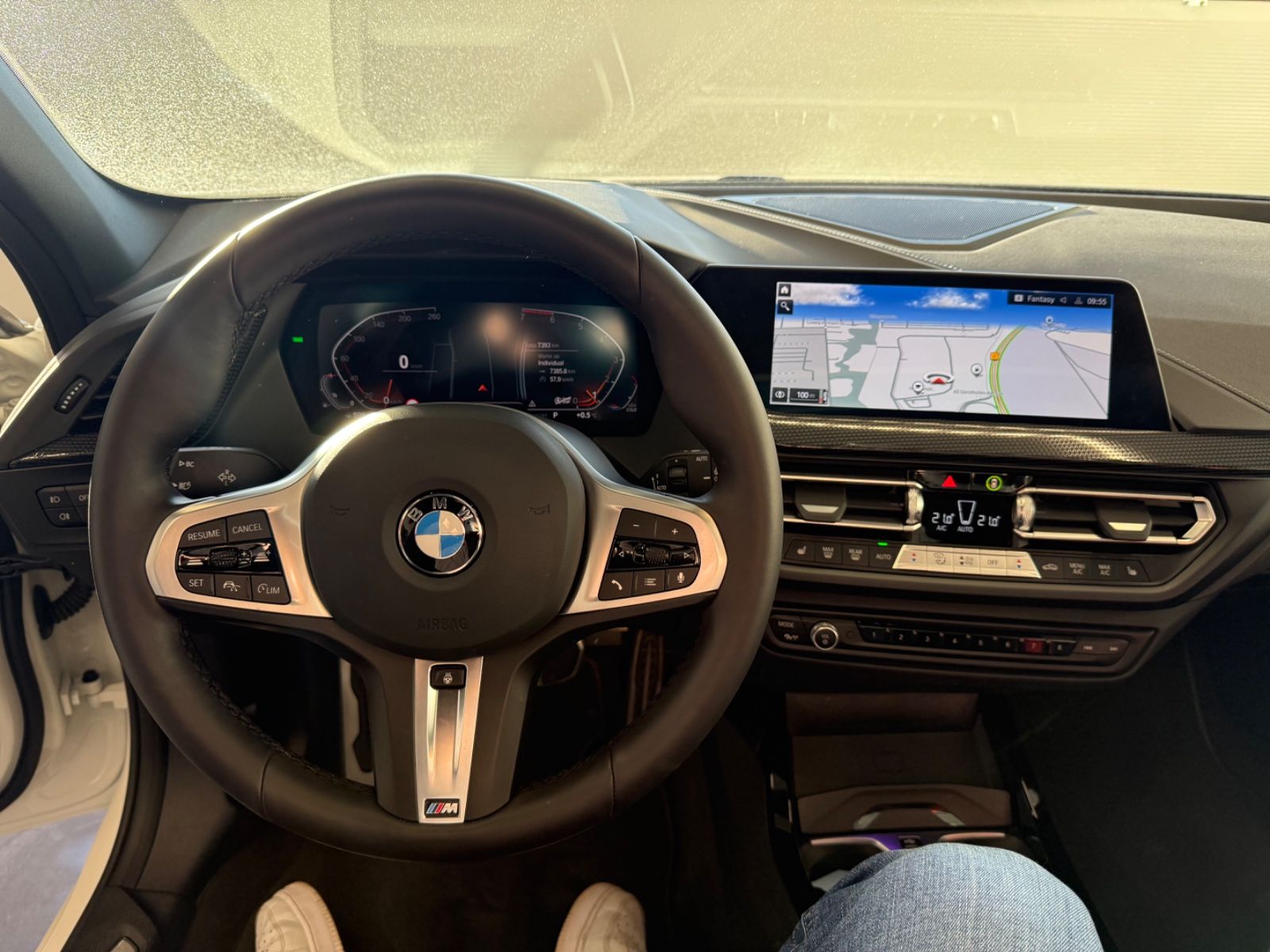 Fahrzeugabbildung BMW 118 i Edition Colorv.; M-Tech.-,M-Pro-Sport-Pak.