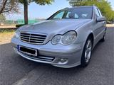 Mercedes-Benz C 220 C -Klasse CDI, Avantgarde, AHK - gebrauchte Mercedes-Benz C 220 aus dem Jahr 2004
