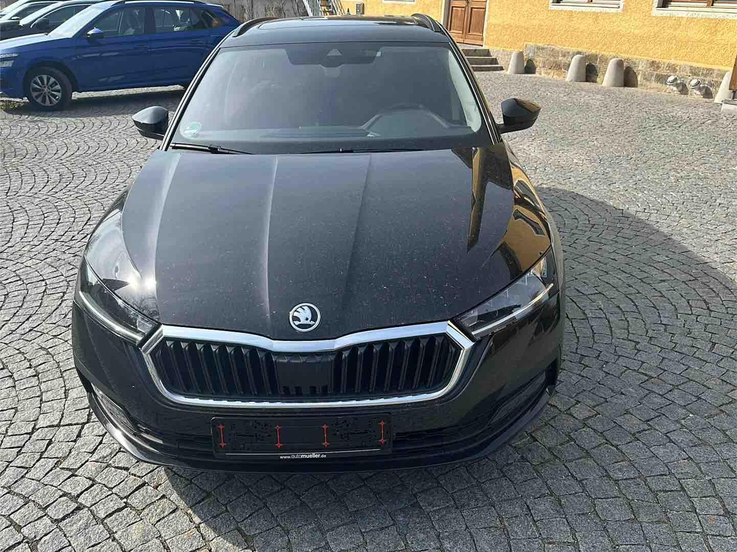 Skoda Octavia 2.0 TDI*PANO*STANHZ*DSG*AHK*PDC*SHZ*KESS