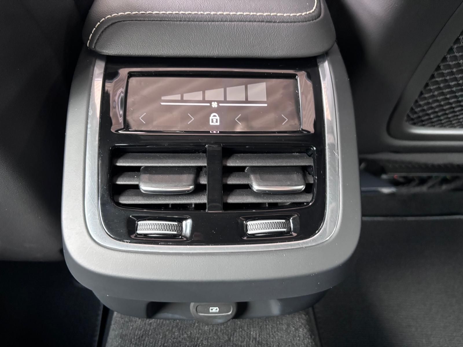 Fahrzeugabbildung Volvo S60 Lim. R Design PANO LED NAVI ALU