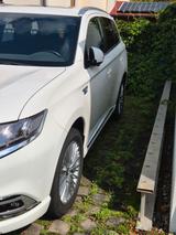 Mitsubishi Outlander 2.4 MIVEC PLUG-IN HYBRID 4WD Top Top - Mitsubishi Outlander in München