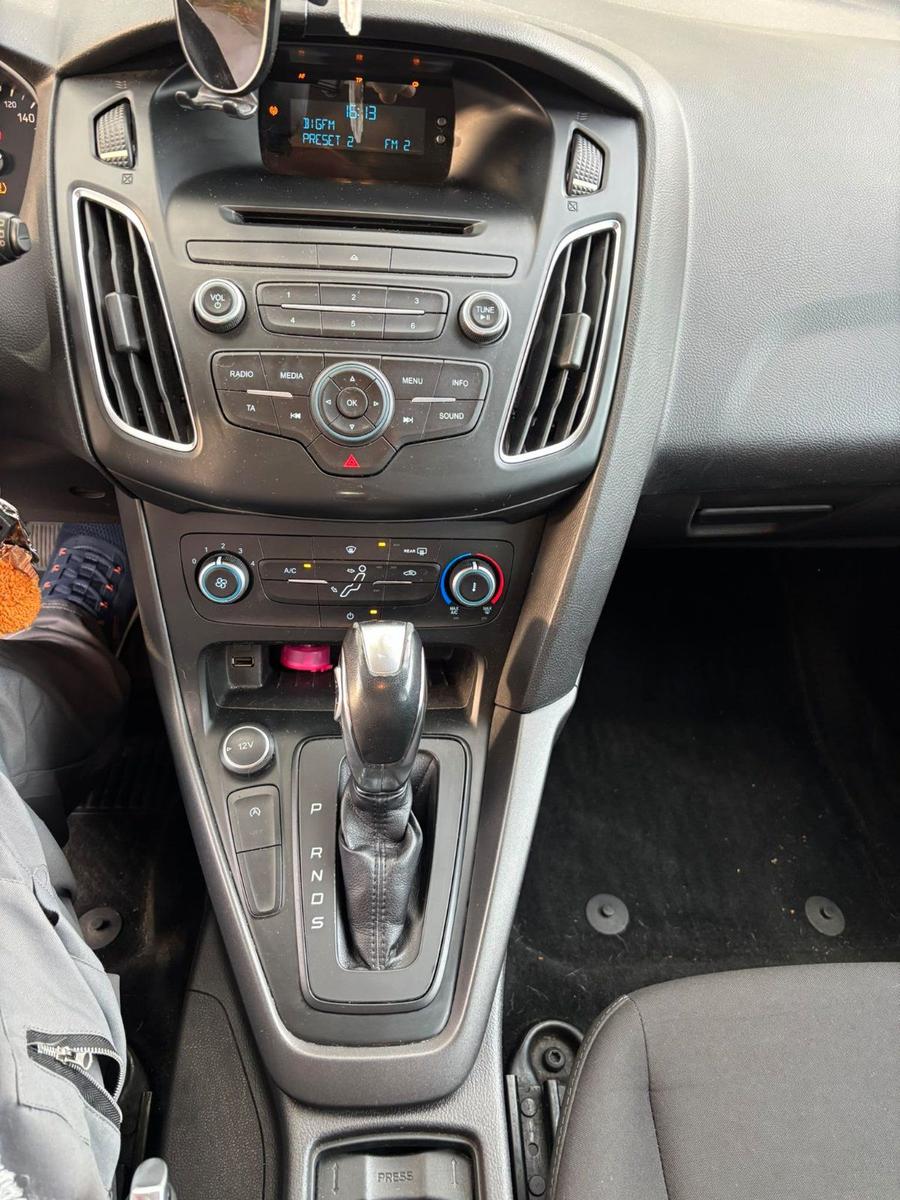Ford Focus 2015 — photo 8