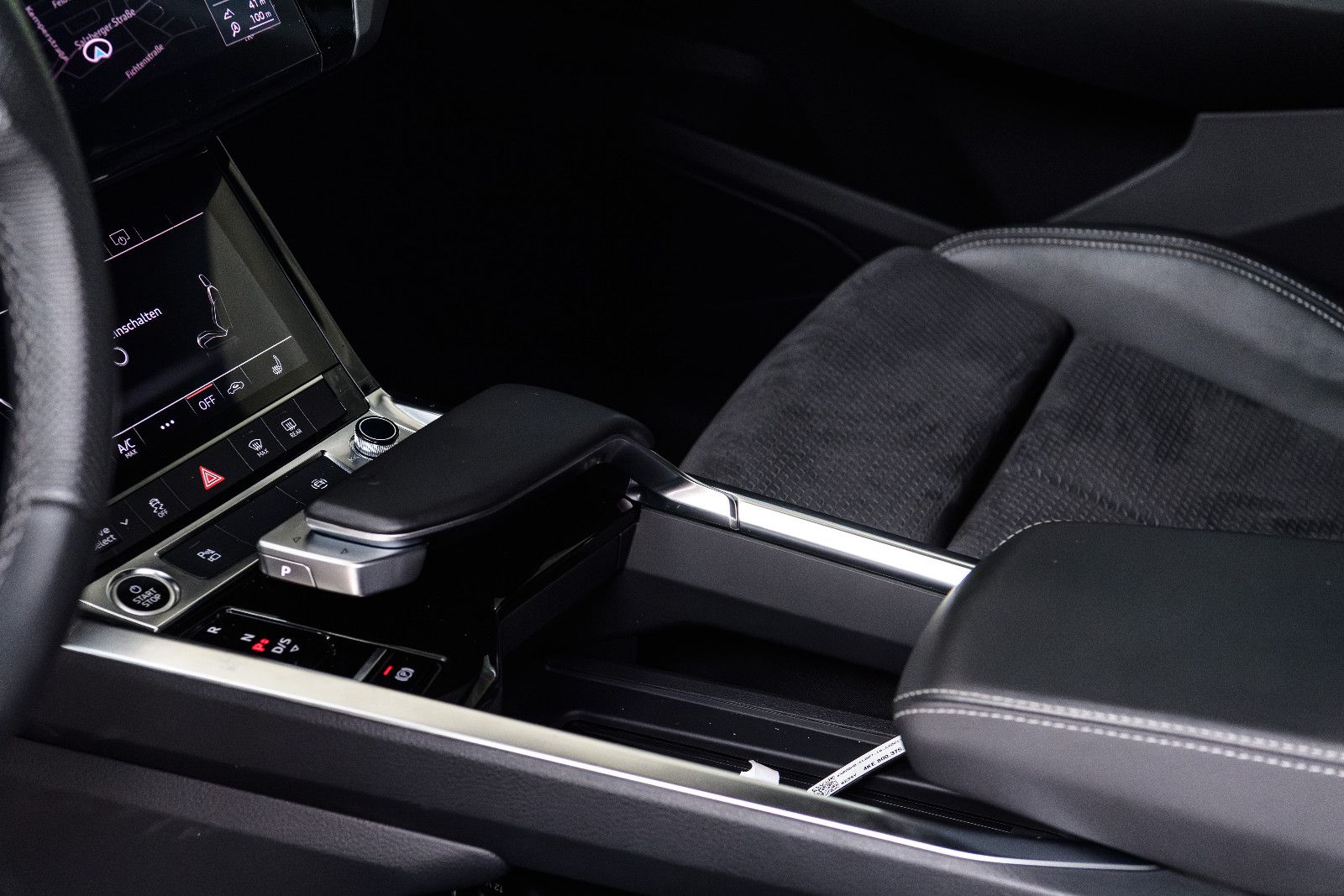 Fahrzeugabbildung Audi e-tron 50 quattro S line NAVI/SZH/LED/RFK