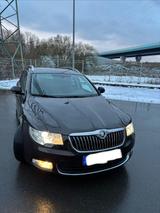 Skoda Superb K&L, gepflegt, viele Extras - gebrauchte Skoda Superb aus dem Jahr 2012