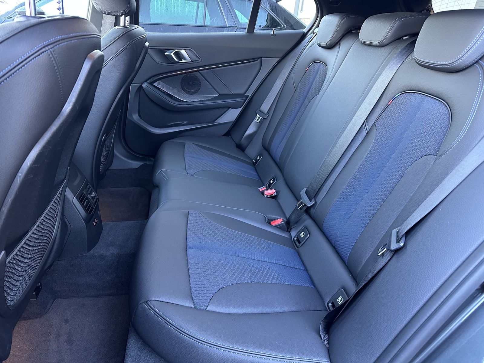 Fahrzeugabbildung BMW M135i xDrive Sport-Aut. NAV+LED+KAMERA+18ZO+LCP