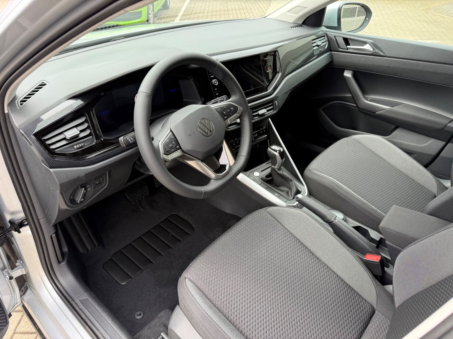 Fahrzeugabbildung Volkswagen Taigo Life Spring 1.0 TSI DSG Digitales Cockpit