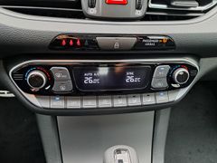 Fahrzeugabbildung Hyundai i30 N-LINE+ Kombi 1.5 T-GDI PANO-DACH VOLL-LED