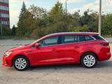 Renault Megane IV Grandtour Business Edition, Plug In - mit Hybrid-Antrieb: Dachreling