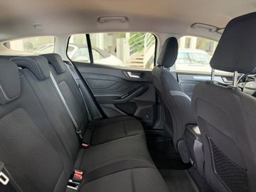 Ford Focus - 12
