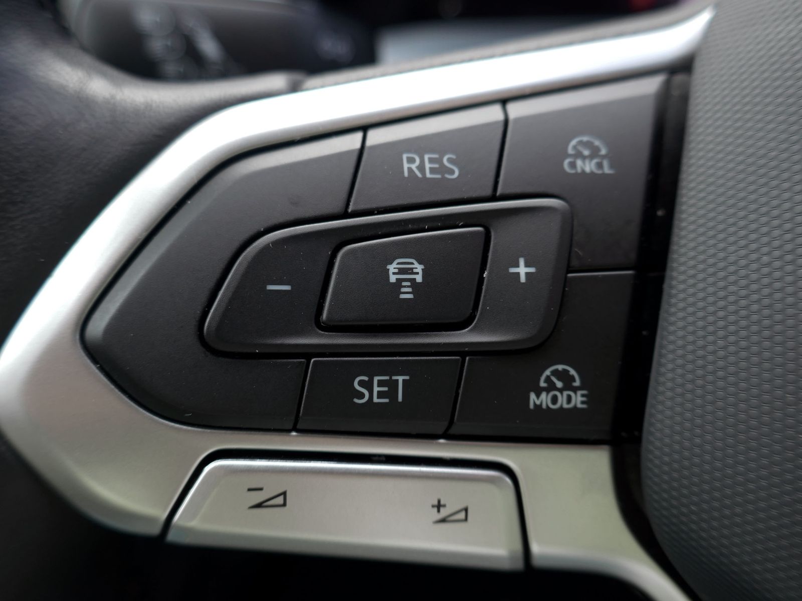 Fahrzeugabbildung Volkswagen Golf VIII GOAL 1.5 TSI | LED PDC ACC Navi App
