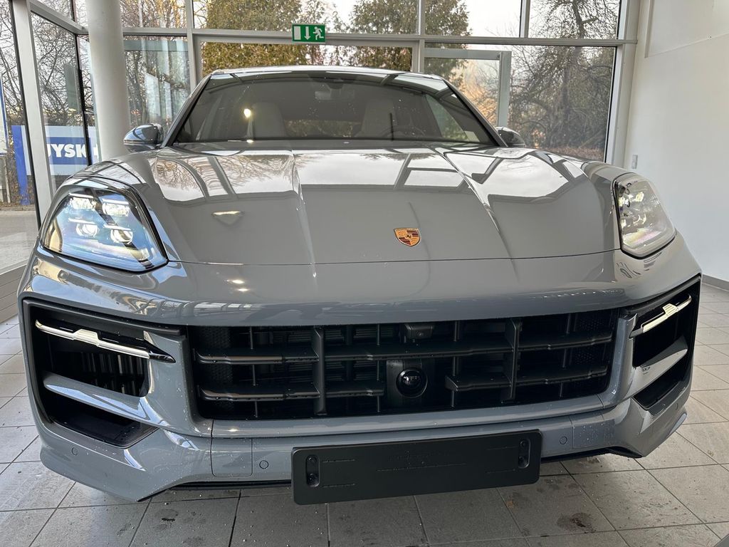 Porsche Cayenne Facelift/gr-sw/Pan/Mtx/ACC/14W/21