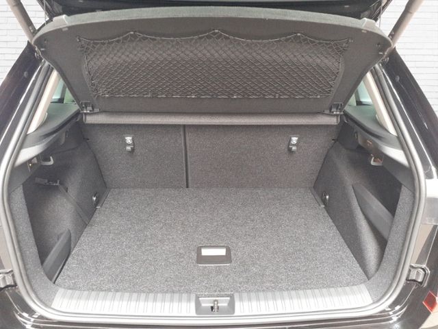 Fahrzeugabbildung SKODA Kamiq 1.5 TSI Balance DSG AHK MATRIX BLACK
