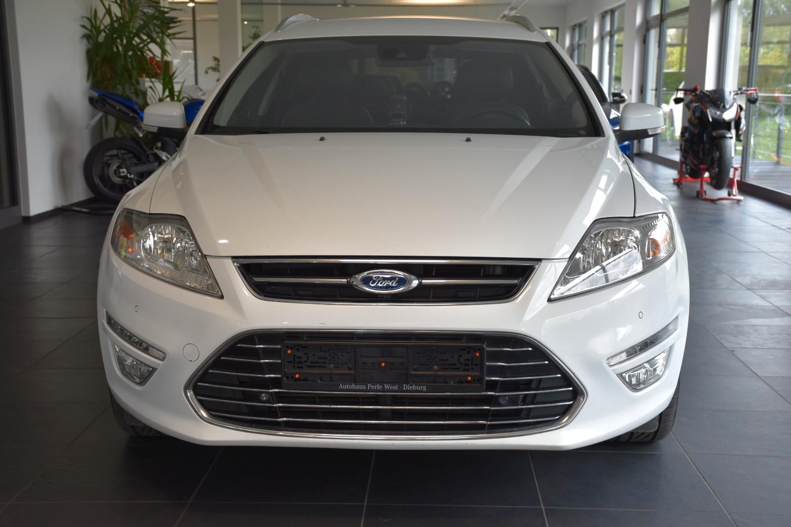 Ford Mondeo 2014 — interior