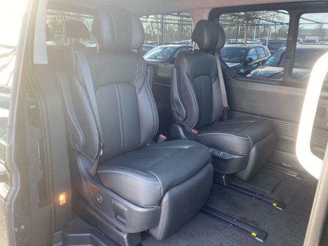 Fahrzeugabbildung Hyundai STARIA Signature Hybrid 2WD 7-Sitzer Navi Leder