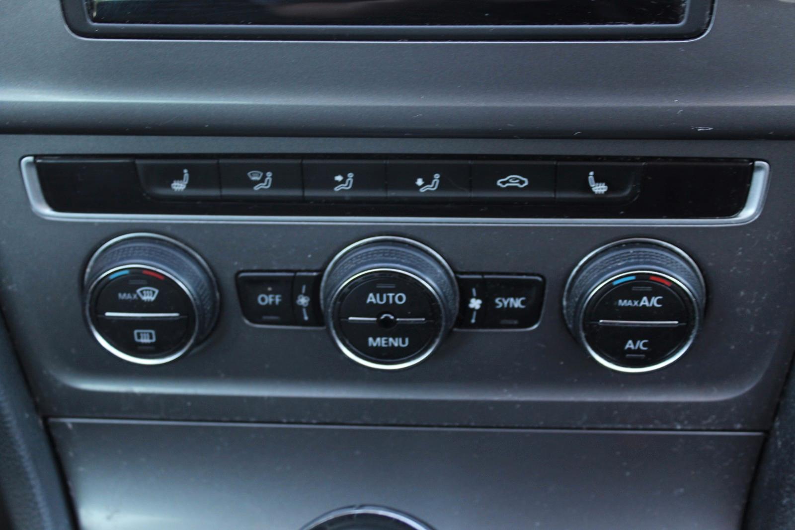 Volkswagen Golf 2015 — photo 28