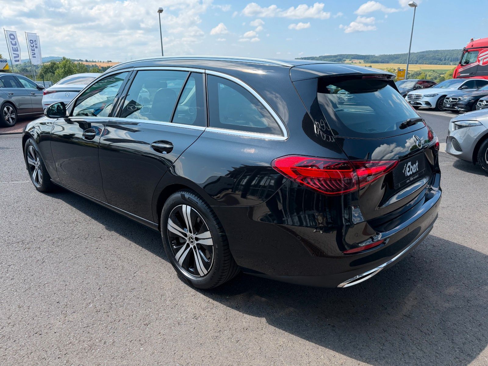 Fahrzeugabbildung Mercedes-Benz C 200 T Avantgarde+RKamera+SpurhaltA+Ambiente