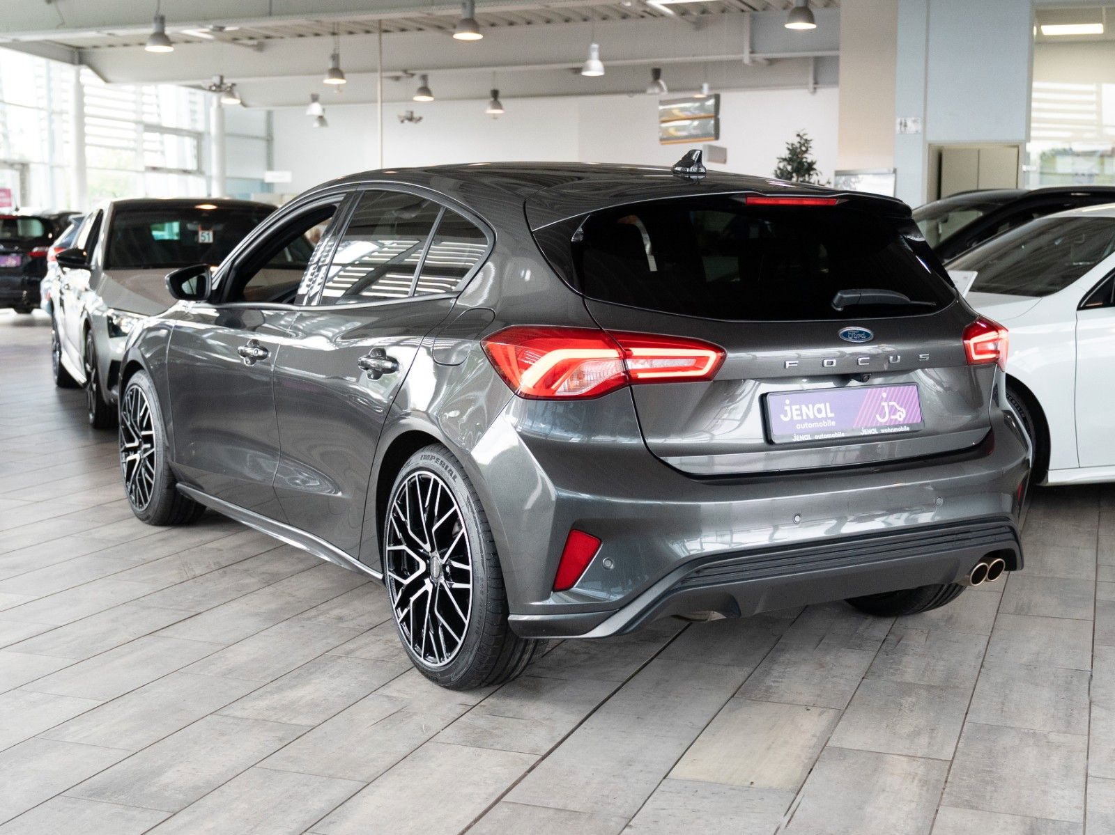 Fahrzeugabbildung Ford Focus Lim. ST-Line X AUTOM./PANO/SITZHZG./KAMERA