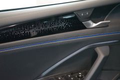 VW Tiguan 1.5 eTSI R-Line | Pano | AHK | 20" VW Tiguan 1.5 eTSI R-Line | Pano | AHK | 20"