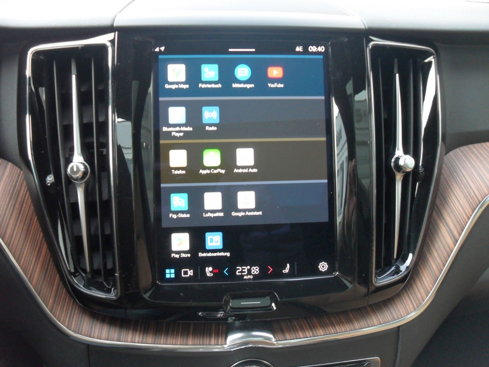 Fahrzeugabbildung Volvo XC 60 B4 Plus Bright | Sitzbelüftung | Panora.