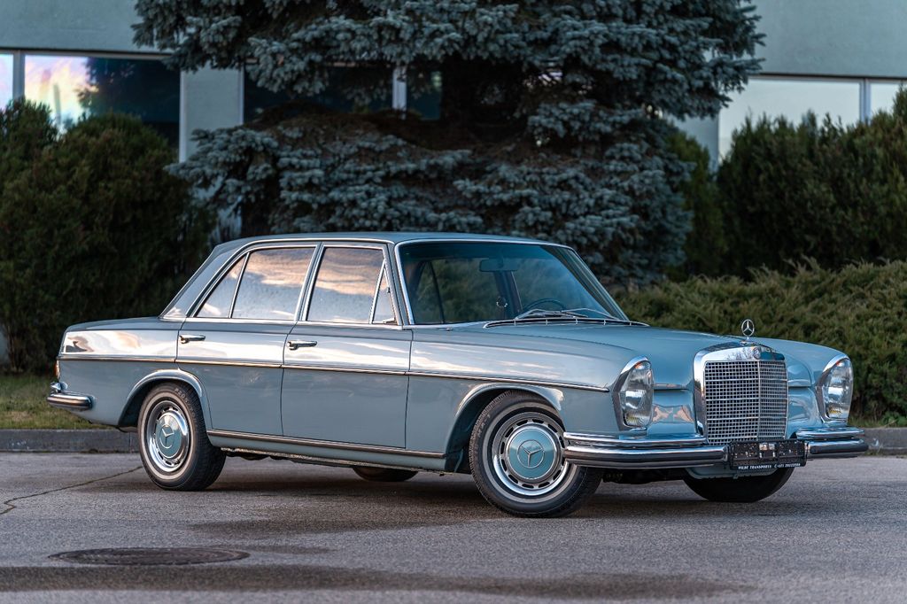 Mercedes-Benz 280