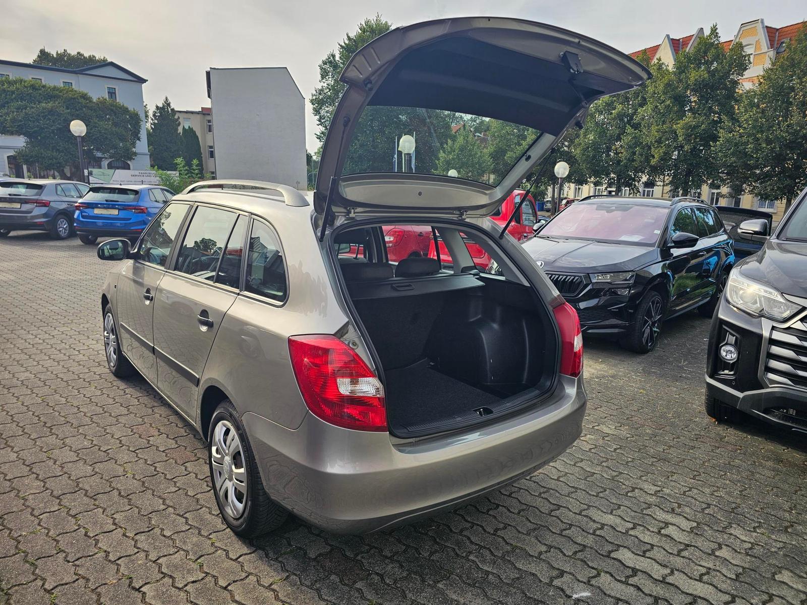 Skoda Fabia 2012 — photo 24