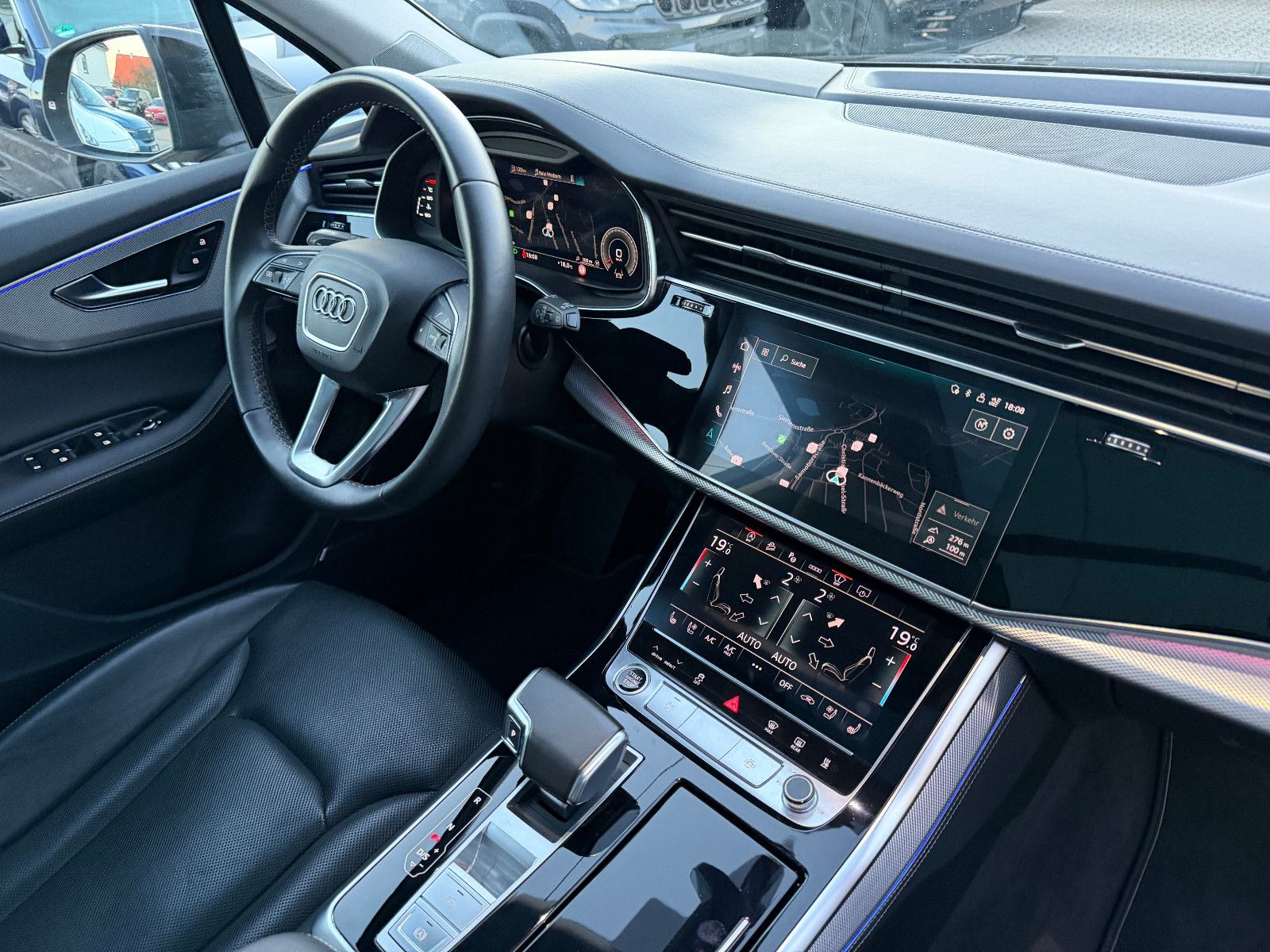 Fahrzeugabbildung Audi Q7 50 TDI Quattro/7-SITZE/PANO/HUD/AMBIENTE/KAME