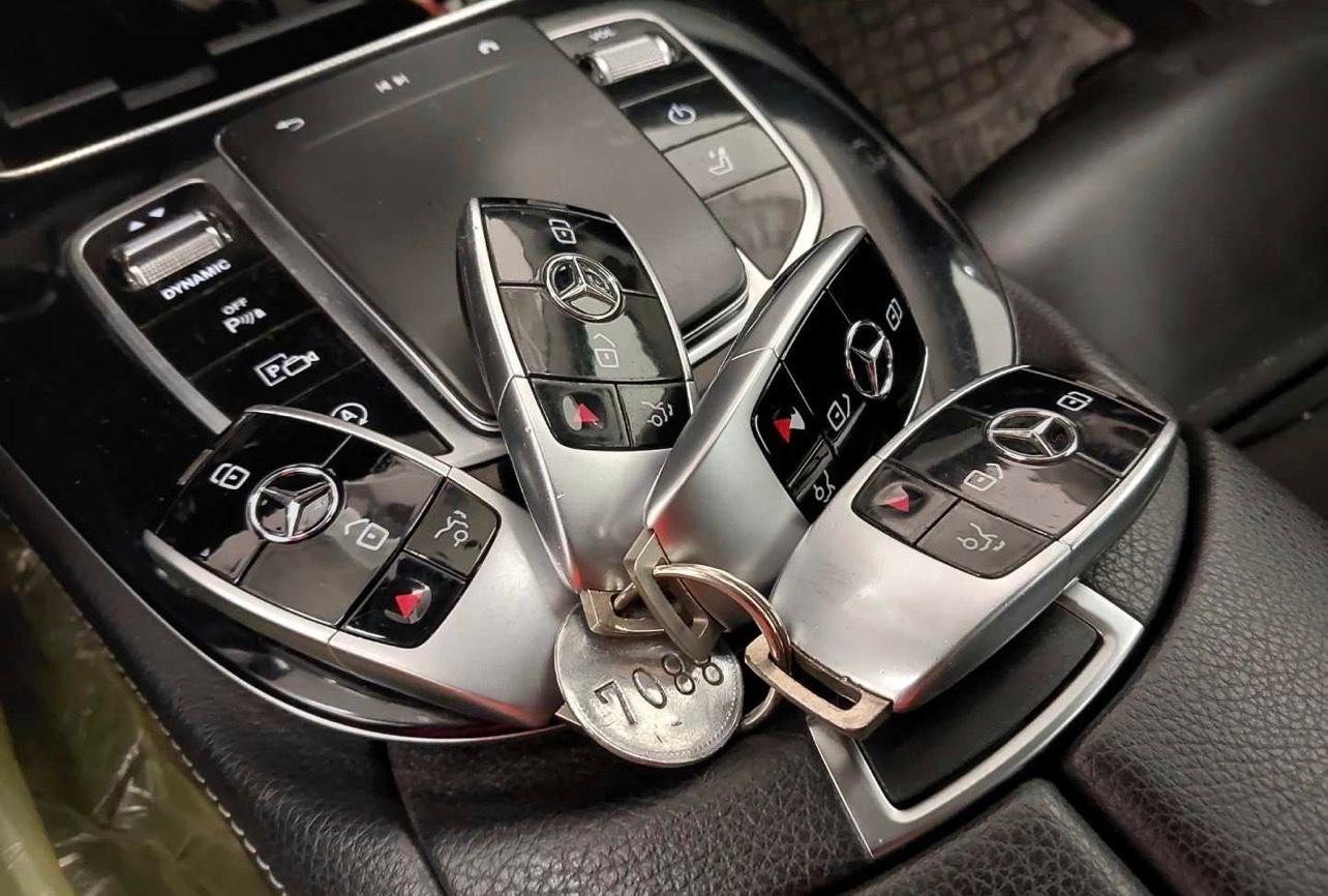 Mercedes-Benz E 220 E T-Modell E 220 d