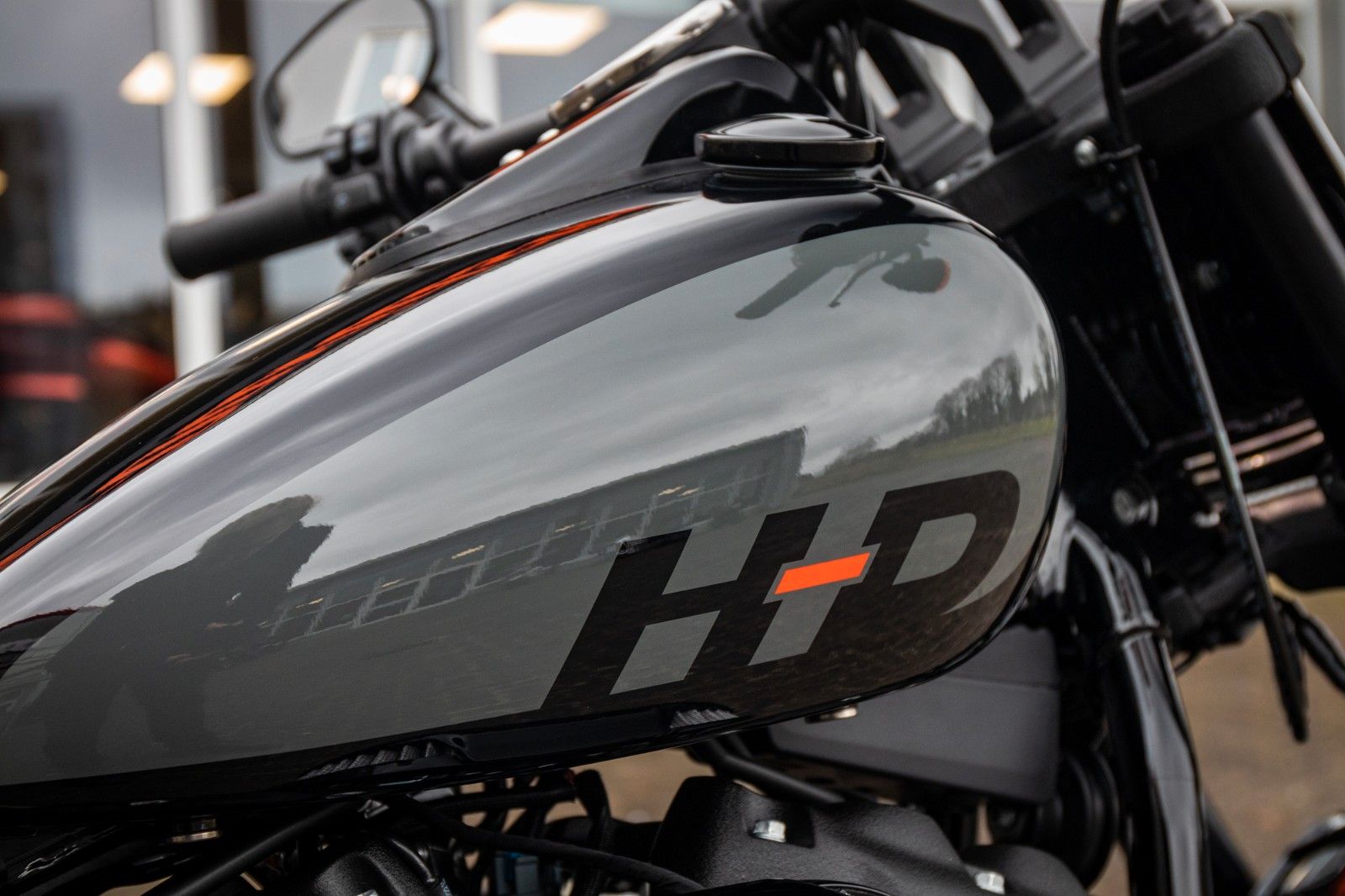 Fahrzeugabbildung Harley-Davidson FAT BOB FXFBS 114 ci MY23 kurzfr. verfügbar