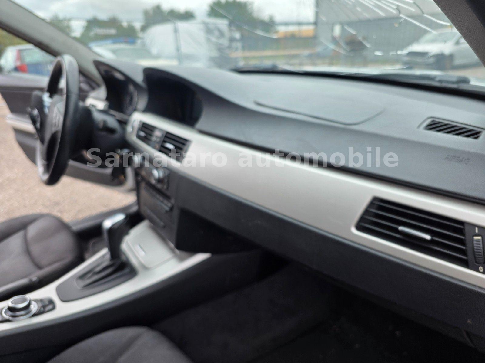 BMW 318 2012 — photo 28