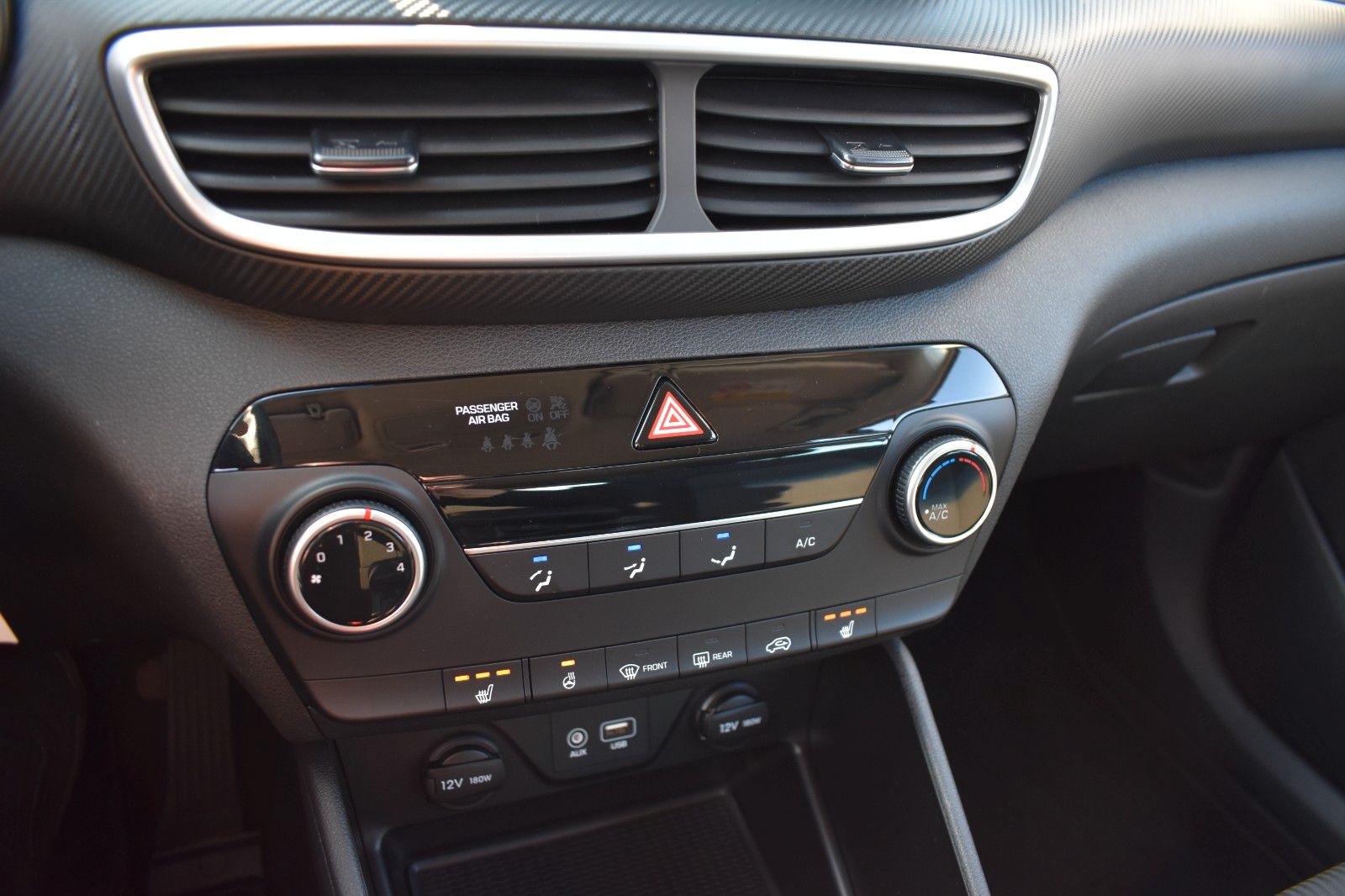 Fahrzeugabbildung Hyundai Tucson Pure 2WD