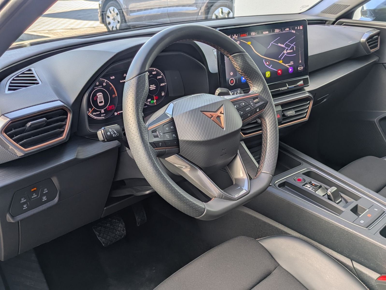 Fahrzeugabbildung CUPRA Leon 1.5 eTSI DSG MATRIX-LED*AHK*ACC*KAMERA*18"