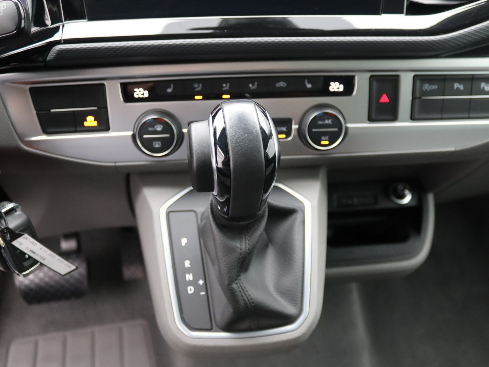 Volkswagen T6 California - Bild 13