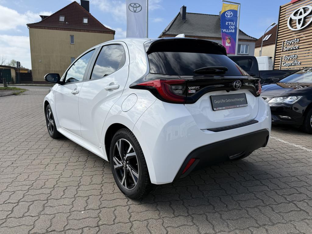 Toyota Yaris 1.5 Hybrid Team Deutschland