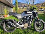Husqvarna Svartpilen 125 - HUSQVARNA SVARTPILEN 125