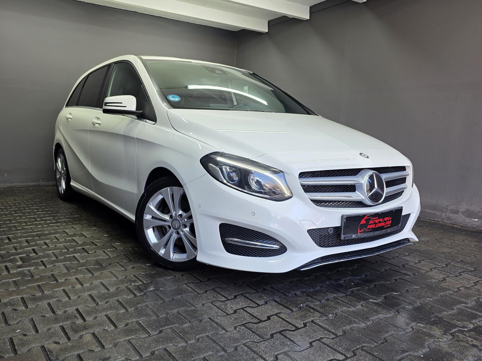 Mercedes-Benz B 180, AUTOMATIK, LED, NAVI, DISTRONIC, SOUNDSYS
