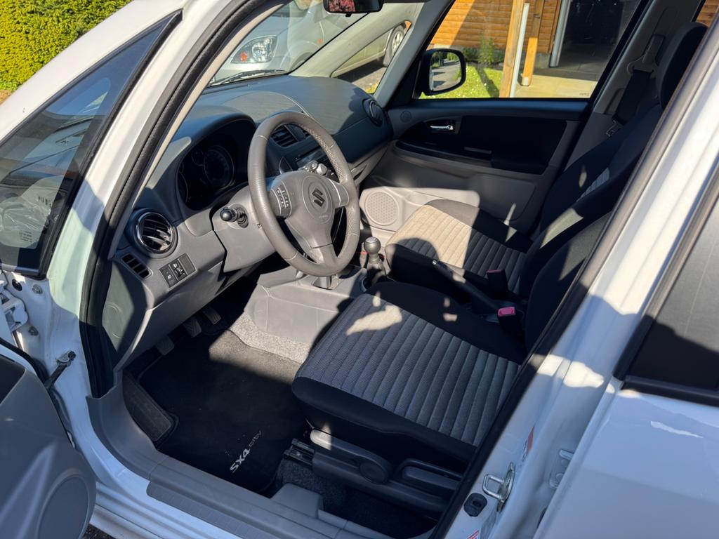 Suzuki SX4