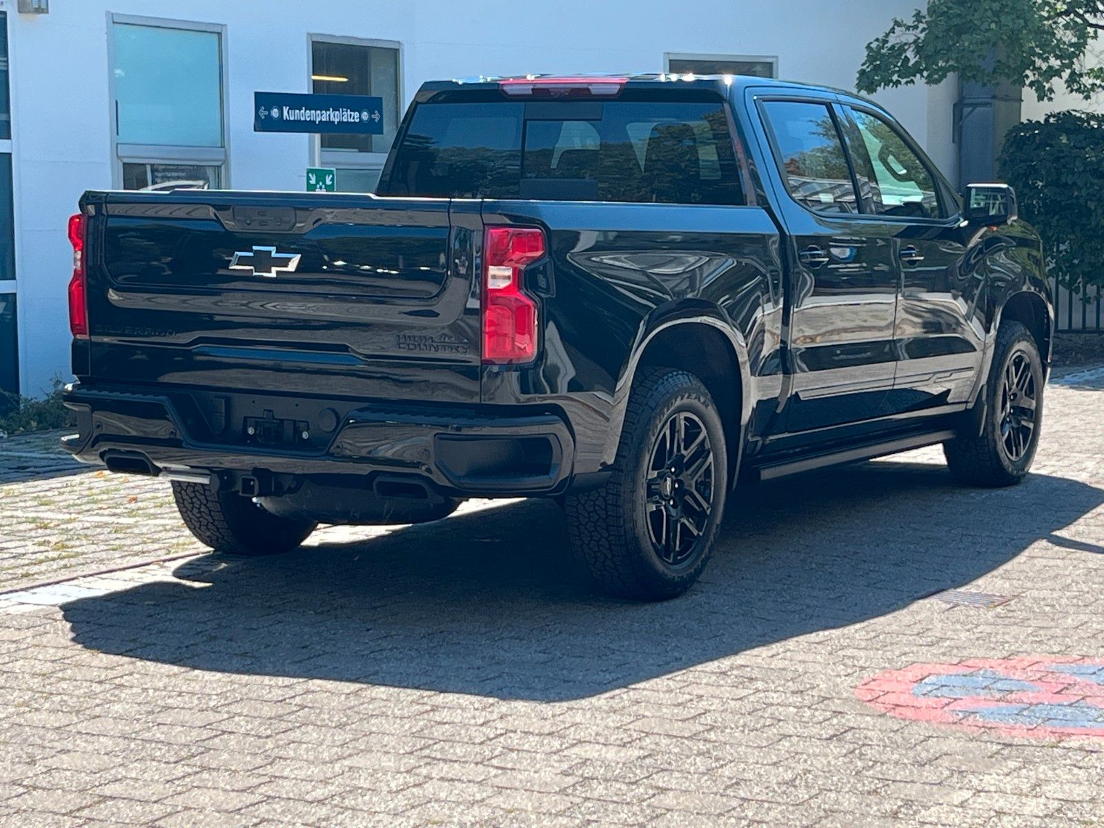 Fahrzeugabbildung Chevrolet Silverado 6.2 V8 High Country Midnight*LPG*360°