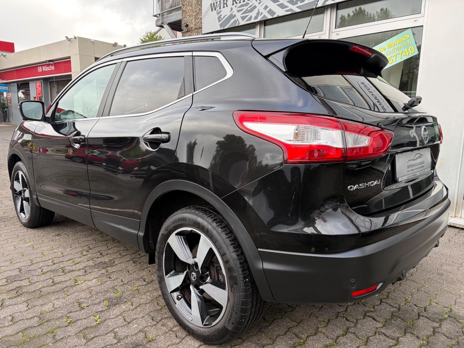 Nissan Qashqai 360° 1.6*PANO*NAVI*LED*360°-CAM*1HAND*LM