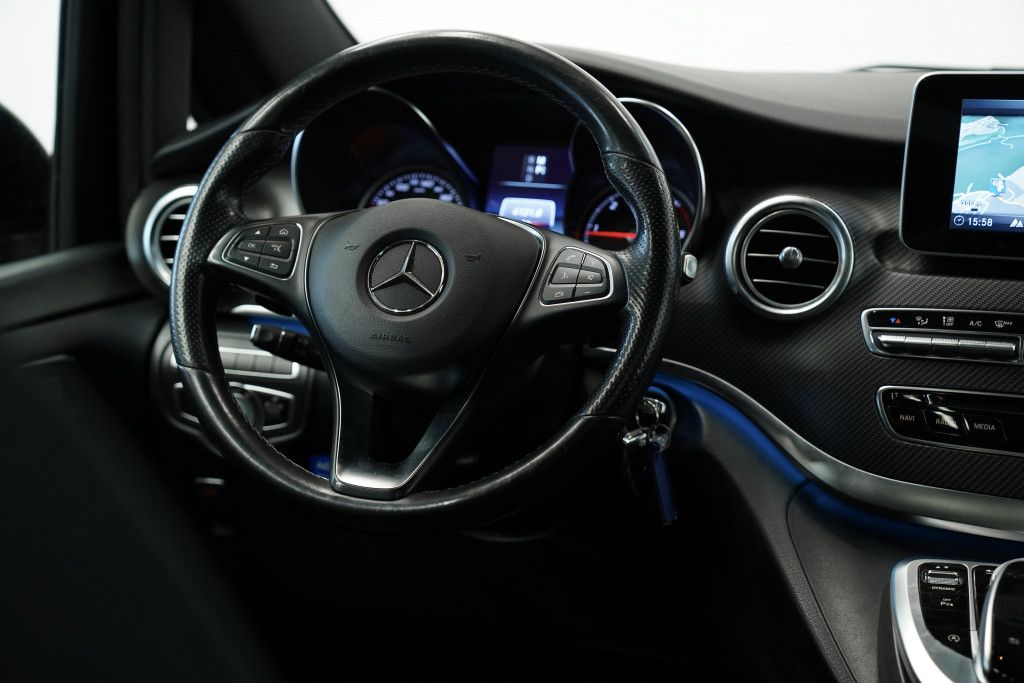 Mercedes Benz V 250