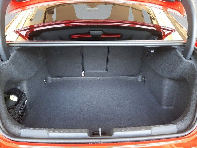 Fahrzeugabbildung Audi A3 Limousine 35TFSI Leder SONOS Pano Matrix 18"