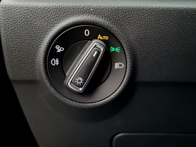 T-ROC 1.5TSI R-Line Aut. Navi AHK Kamera