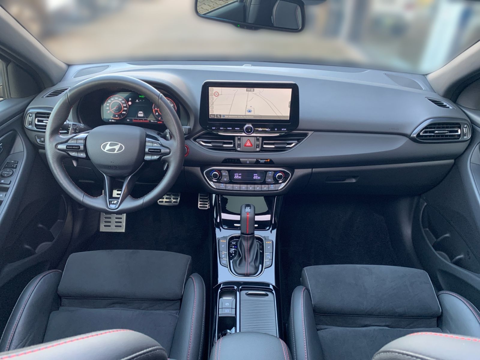 Fahrzeugabbildung Hyundai i30 1.5 T-GDI N Line 7-DCT Mild-Hybrid PanDach S